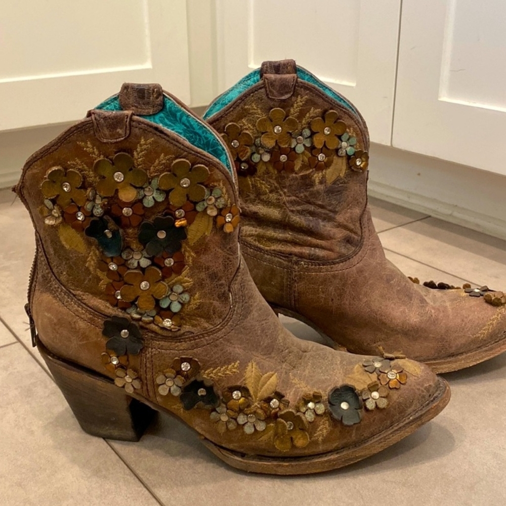 Corral Floral Embroidered Brown Ankle Boots